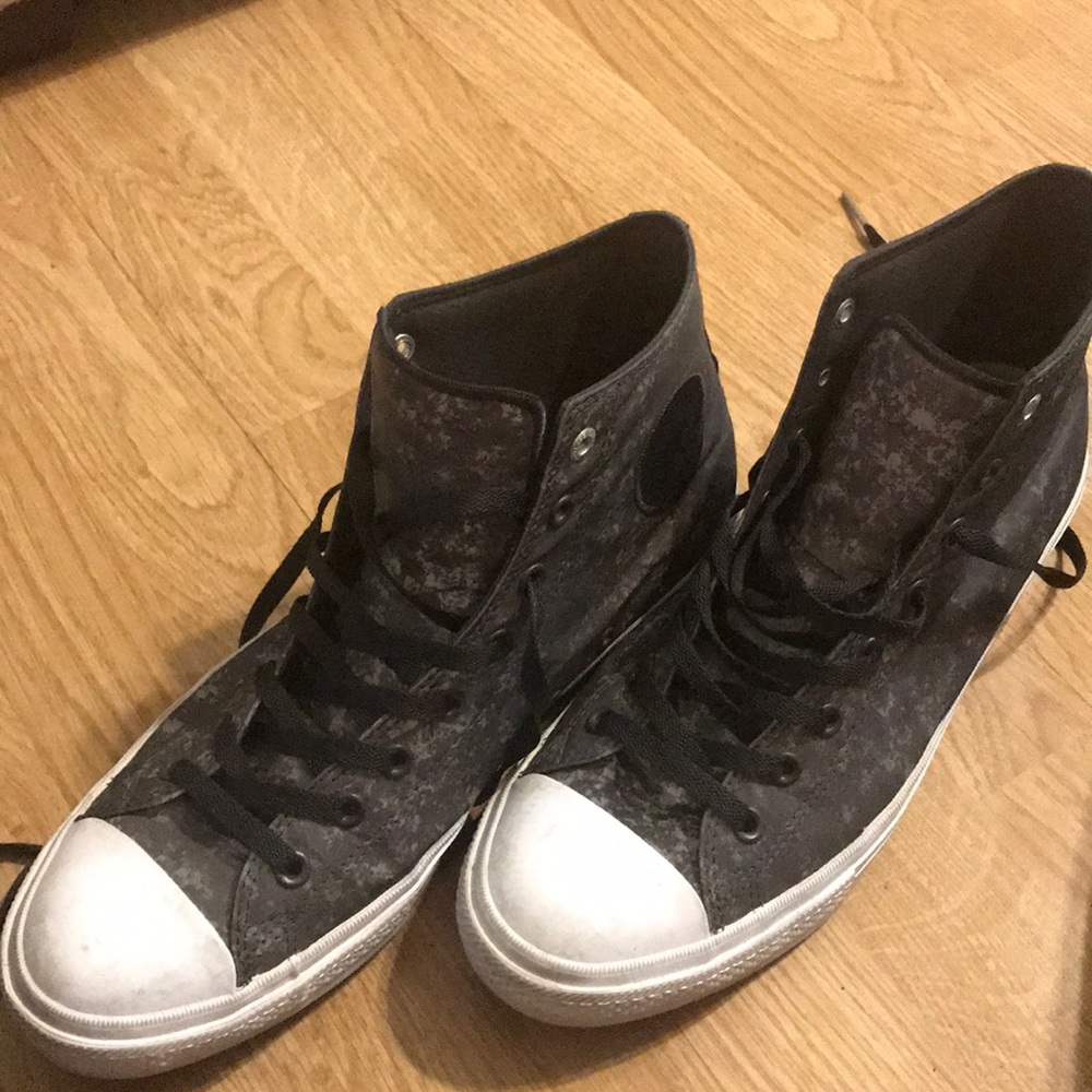 Gray/Silver Chuck Taylor’s Lunarlon M12 W14